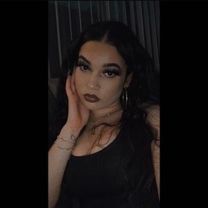 Meet your Posher, Marissa